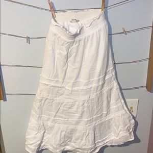 Girl’s White Skirt